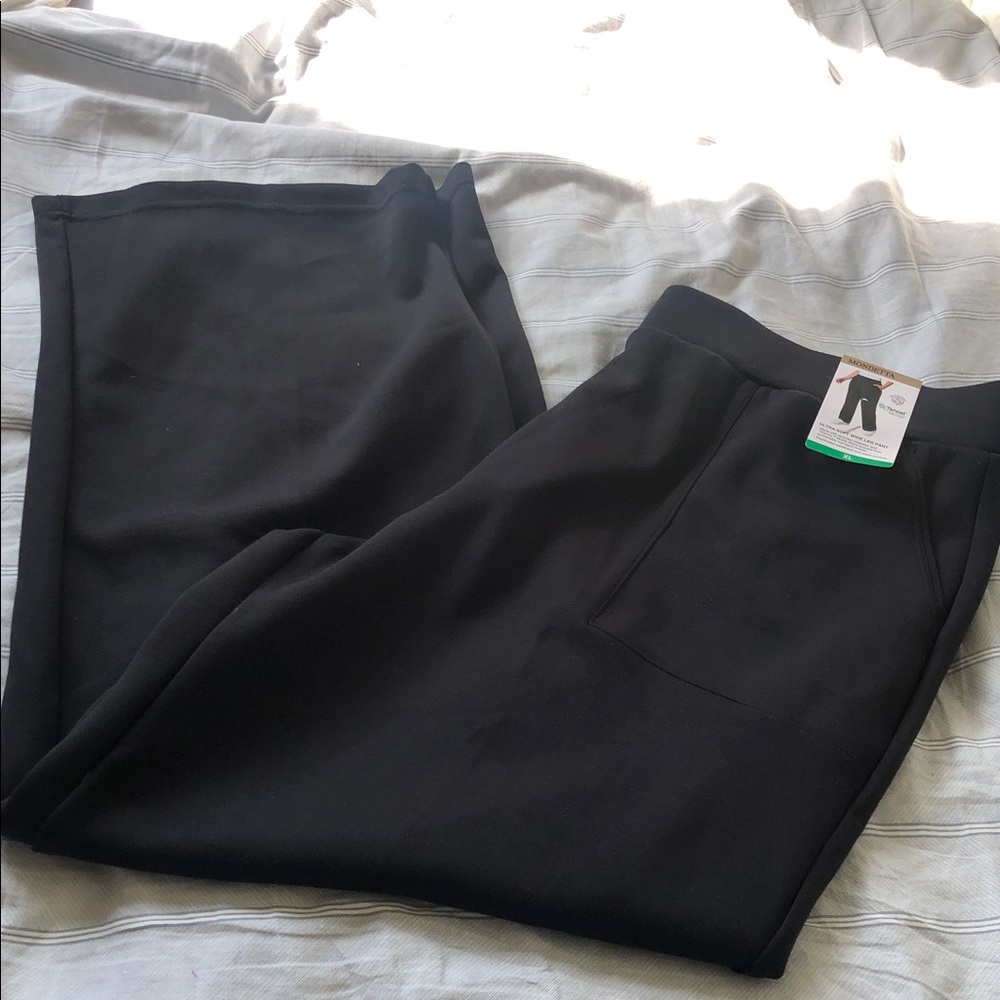 Mondetta Women's Black Straight-Leg Pull-On Joggers